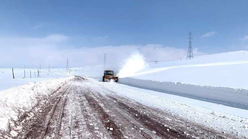 Միջպետական և հանրապետական նշանակության ճանապարհներին կատարվում են աղ-ավազով մշակման աշխատանքներ